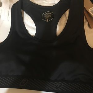 ASICS sports bra compressed comfortable fit size medium NWT